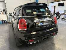 2015/15 MINI COOPER-S + 7K OPTIONS INC CHILLI PACK / MEDIA PACK / PAN SUNROOF