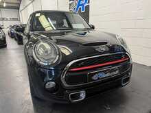2015/15 MINI COOPER-S + 7K OPTIONS INC CHILLI PACK / MEDIA PACK / PAN SUNROOF