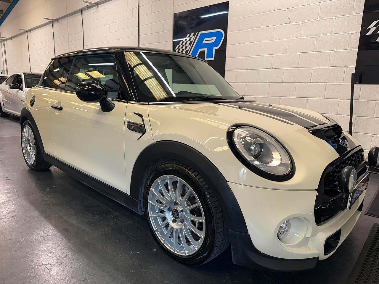 MINI Hatch Cooper S - U2446