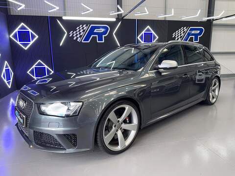 4.2 FSI V8 Estate 5dr Petrol S Tronic quattro Euro 5 (450 ps)