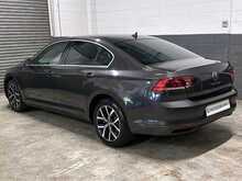 2020 (70) Volkswagen Passat 2.0 TDI EVO SCR SEL 4dr