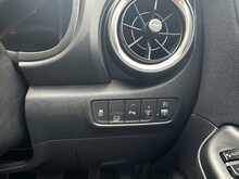 2022 (72) Hyundai KONA 1.6 Gdi Hybrid Premium 5dr DCT Auto