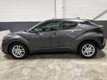 2022 (72) Toyota C-HR 1.8 Hybrid Icon 5dr CVT Auto
