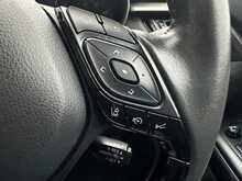 2022 (72) Toyota C-HR 1.8 Hybrid Icon 5dr CVT Auto