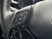 2022 (72) Toyota C-HR 1.8 Hybrid Icon 5dr CVT Auto