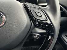 2022 (22) Toyota C-HR 1.8 Hybrid Icon 5dr CVT Auto