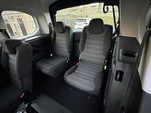 2021 (21) Vauxhall Combo Life 1.5 Turbo D SE 5dr (7 seat)
