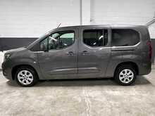 2022 (22) Vauxhall Combo Life 1.5 Turbo D SE XL 5dr (7 seat)