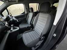 2022 (22) Vauxhall Combo Life 1.5 Turbo D SE XL 5dr (7 seat)