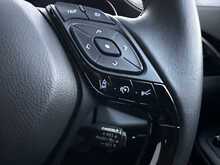 2022 (72) Toyota C-HR 1.8 Hybrid Icon 5dr CVT Auto