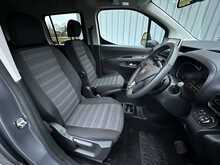 2022 (22) Vauxhall Combo Life 1.2 Turbo 130 SE 5dr Auto