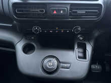 2022 (22) Vauxhall Combo Life 1.2 Turbo 130 SE 5dr Auto