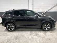 2022 (72) Nissan Qashqai 1.3 DiG-T MH 158 N-Connecta (Glass Rf) 5dr Xtronic Auto