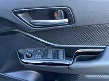 2023 (23) Toyota C-HR 1.8 Hybrid Design 5dr CVT Auto