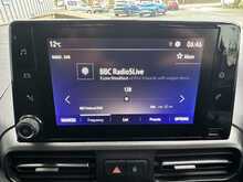 2022 (72) Vauxhall Combo Life 1.5 Turbo D SE 5dr