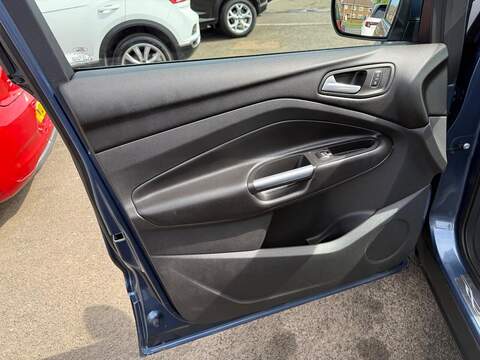Ford Kuga 1.5T EcoBoost Titanium X SUV 5dr Petrol Auto AWD Euro 6 (s/s) (176 ps) - U35764