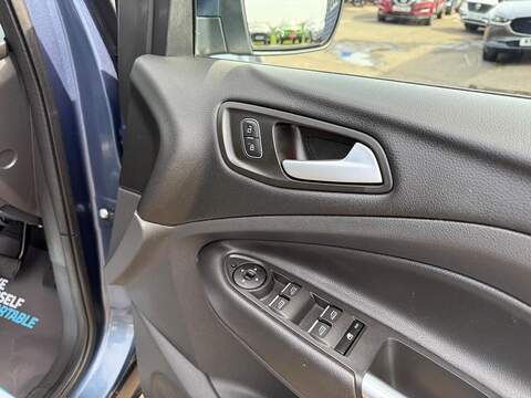 Ford Kuga 1.5T EcoBoost Titanium X SUV 5dr Petrol Auto AWD Euro 6 (s/s) (176 ps) - U35764
