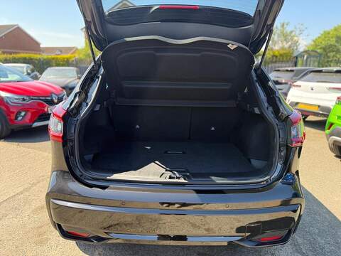 Nissan Qashqai 1.3 DIG-T n-tec DCT Auto Euro 6 (s/s) 5dr - U35811