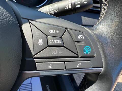 Nissan Qashqai 1.3 DIG-T n-tec DCT Auto Euro 6 (s/s) 5dr - U35811