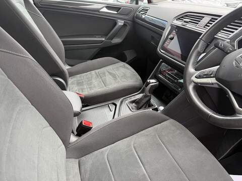Volkswagen Tiguan 1.5 TSI Elegance DSG Euro 6 (s/s) 5dr - U35954