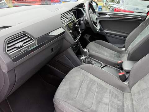 Volkswagen Tiguan 1.5 TSI Elegance DSG Euro 6 (s/s) 5dr - U35954