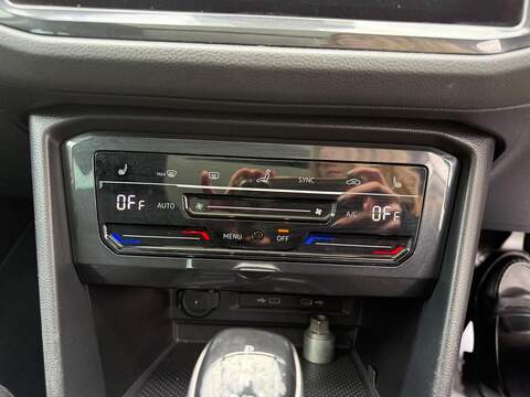 Volkswagen Tiguan 1.5 TSI Elegance DSG Euro 6 (s/s) 5dr - U35954