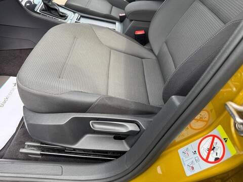 Volkswagen Golf 1.0 TSI BlueMotion Tech SE Nav Hatchback 5dr Petrol DSG Euro 6 (s/s) (110 bhp) - U35990