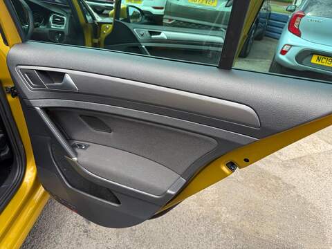 Volkswagen Golf 1.0 TSI BlueMotion Tech SE Nav Hatchback 5dr Petrol DSG Euro 6 (s/s) (110 bhp) - U35990