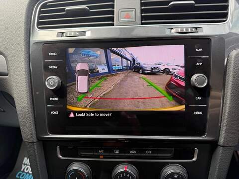 Volkswagen Golf 1.0 TSI BlueMotion Tech SE Nav Hatchback 5dr Petrol DSG Euro 6 (s/s) (110 bhp) - U35990