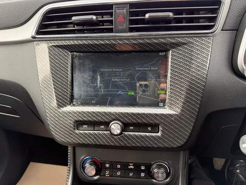 MG MG ZS 1.0 T-GDI Exclusive SUV 5dr Petrol Auto Euro 6 (111 ps) - U36038