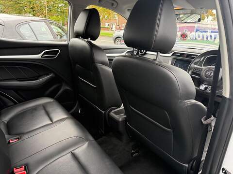 MG MG ZS 1.0 T-GDI Exclusive SUV 5dr Petrol Auto Euro 6 (111 ps) - U36038