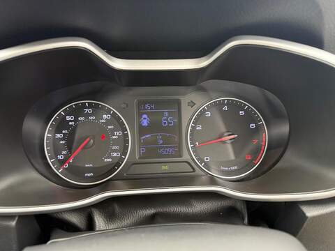 MG MG ZS 1.0 T-GDI Exclusive SUV 5dr Petrol Auto Euro 6 (111 ps) - U36038