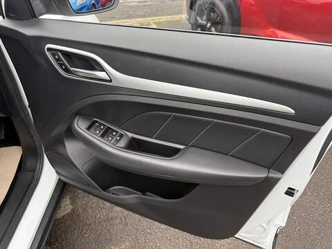 MG MG ZS 1.0 T-GDI Exclusive SUV 5dr Petrol Auto Euro 6 (111 ps) - U36038