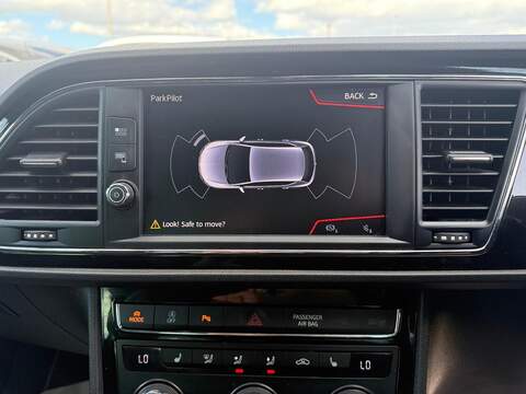 SEAT Leon 1.5 TSI EVO FR Black Edition Euro 6 (s/s) 5dr - U36052