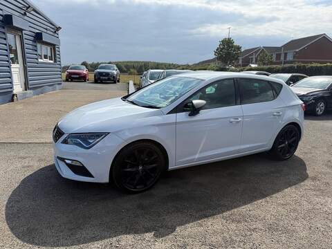 SEAT Leon 1.5 TSI EVO FR Black Edition Euro 6 (s/s) 5dr - U36052