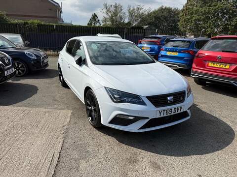 SEAT Leon 1.5 TSI EVO FR Black Edition Euro 6 (s/s) 5dr - U36052