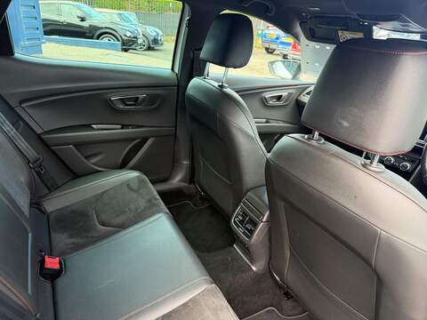 SEAT Leon 1.5 TSI EVO FR Black Edition Euro 6 (s/s) 5dr - U36052