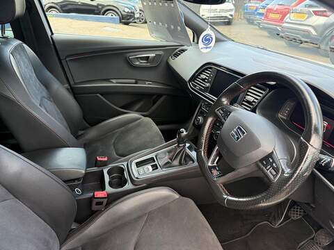 SEAT Leon 1.5 TSI EVO FR Black Edition Euro 6 (s/s) 5dr - U36052