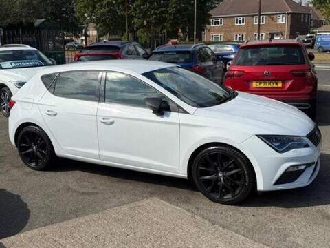 SEAT Leon 1.5 TSI EVO FR Black Edition Euro 6 (s/s) 5dr - U36052