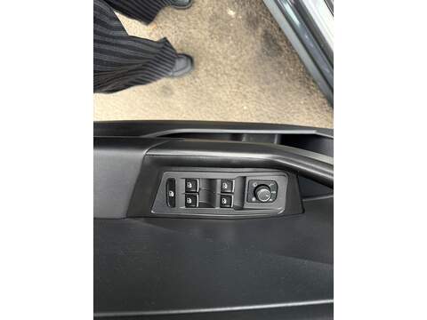 Volkswagen T-Roc 1.5 TSI EVO R-Line Euro 6 (s/s) 5dr - U36100