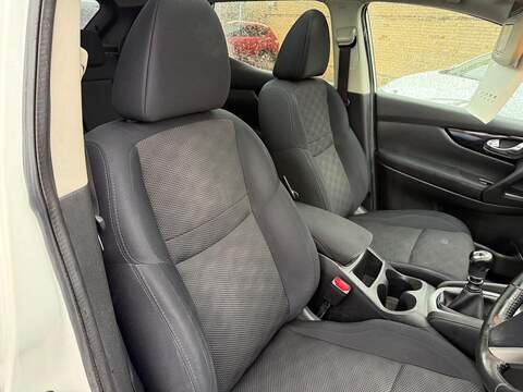 Nissan Qashqai 1.5 dCi Acenta Premium SUV 5dr Diesel Manual 2WD Euro 5 (s/s) (110 ps) - U78994