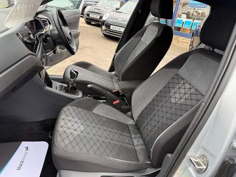 Volkswagen Polo 1.0 TSI R-Line Euro 6 (s/s) 5dr - U79046