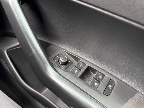 Volkswagen Polo 1.0 TSI R-Line Euro 6 (s/s) 5dr - U79046