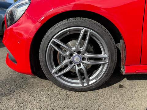 Mercedes-Benz A Class 1.5 A180d AMG Line (Premium) Hatchback 5dr Diesel 7G-DCT Euro 6 (s/s) (109 ps) - U79076