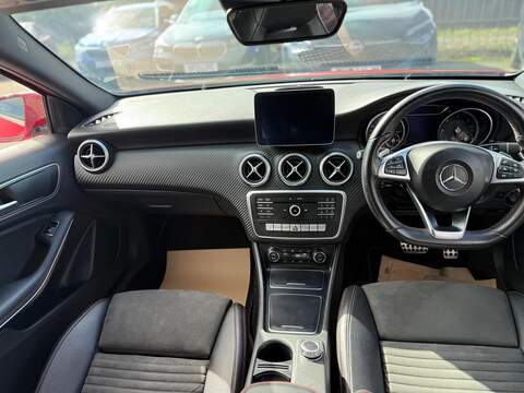 Mercedes-Benz A Class 1.5 A180d AMG Line (Premium) Hatchback 5dr Diesel 7G-DCT Euro 6 (s/s) (109 ps) - U79076