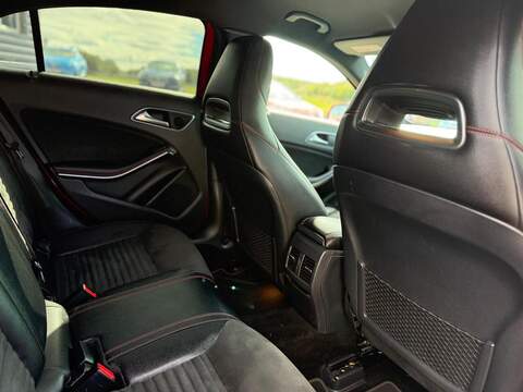 Mercedes-Benz A Class 1.5 A180d AMG Line (Premium) Hatchback 5dr Diesel 7G-DCT Euro 6 (s/s) (109 ps) - U79076