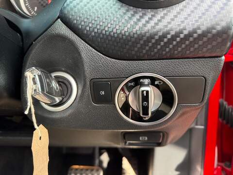 Mercedes-Benz A Class 1.5 A180d AMG Line (Premium) Hatchback 5dr Diesel 7G-DCT Euro 6 (s/s) (109 ps) - U79076