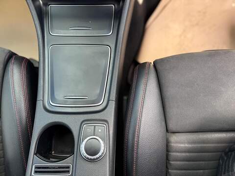 Mercedes-Benz A Class 1.5 A180d AMG Line (Premium) Hatchback 5dr Diesel 7G-DCT Euro 6 (s/s) (109 ps) - U79076