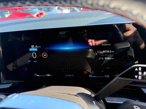 Renault Austral 1.2 E-TECH techno esprit Alpine Auto Euro 6 (s/s) 5dr - U79092