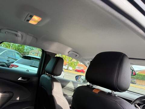 Vauxhall Crossland 1.2 Turbo Elite Nav SUV 5dr Petrol Manual Euro 6 (s/s) (110 ps) - U79105